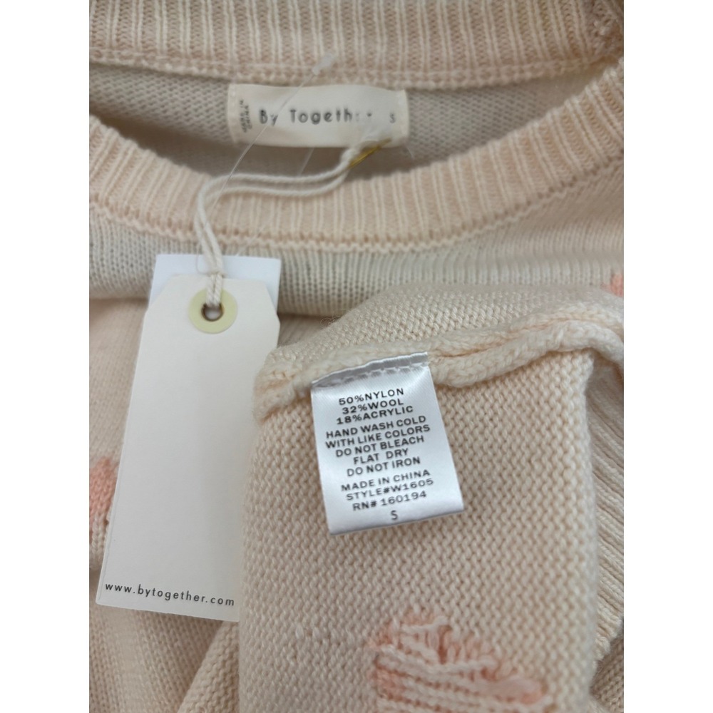NWT Anthropologie- By Together Cream Sweater w/ Pink Hearts  Size S * Wool Blend - Picture 4 of 6